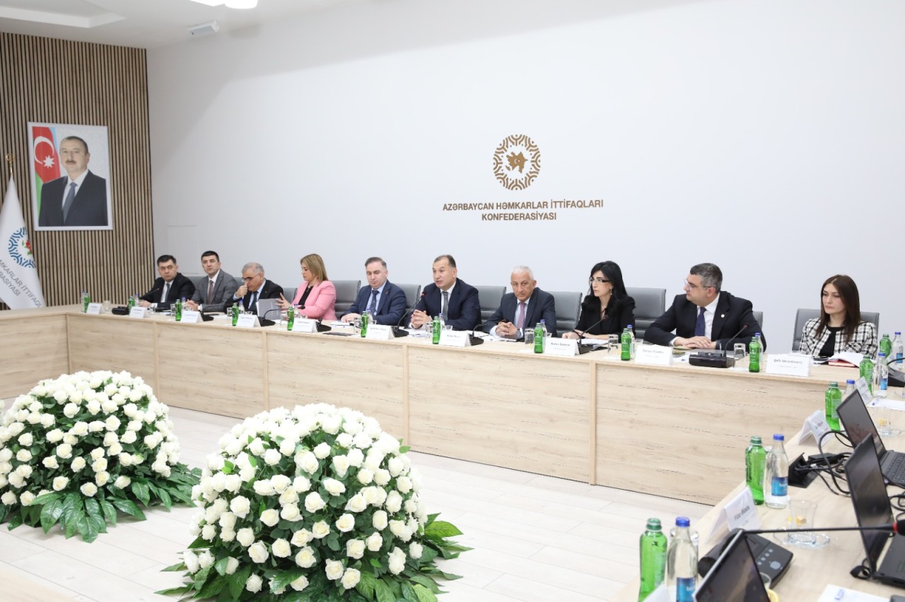 Deputatlar Azərbaycan Həmkarlar İttifaqları Konfederasiyasında olub - FOTOLAR